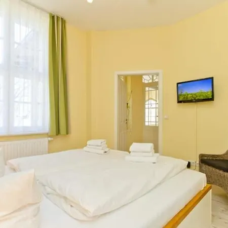 Waldschloss, App 05 Apartment *